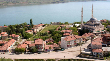 Hazar Gölü - Hazar Baba Dağı