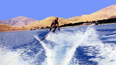 Hazar Gölü - Hazar Baba Dağı