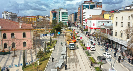 15 Temmuz Demokrasi Meydanı'nda Kanalizasyon Hattı Deplase Çalışması