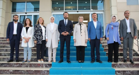 LEYLA ŞAHİN USTA'DAN BAŞKAN ŞERİFOĞULLARI'NA ZİYARET