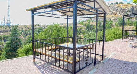 Harput yolundaki orturma alanları yenilendi