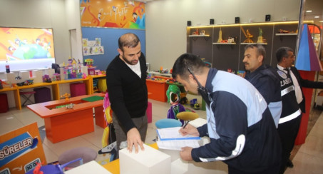 ELAZIĞ BELEDİYESİ ZABITA EKİPLERİ İŞLETMELERE KORONAVİRÜS ÖNLEMLERİNE İLİŞKİN TEBLİGATTA BULUNDU