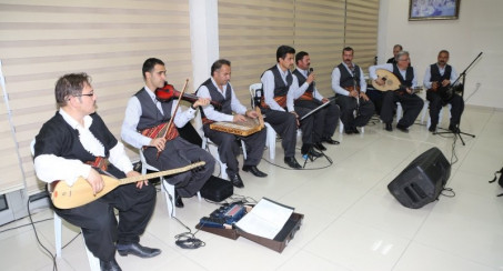 BELEDİYEDEN SPORCULARA KÜRSÜBAŞI PROGRAMI