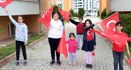 ELAZIĞ'DA 23 NİSAN COŞKUSU