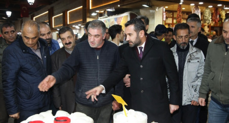 BAŞKAN ŞERİFOĞULLARI, ESNAF VE VATANDAŞLARLA BULUŞTU