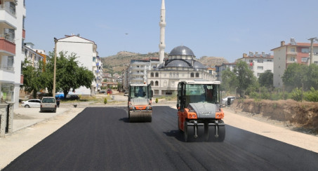 ELAZIĞ BELEDİYESİ, ASFALT SERİM ÇALIŞMALARINI SÜRDÜRÜYOR