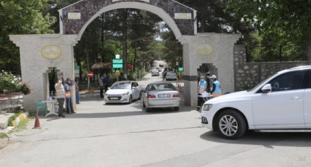 ELAZIĞ BELEDİYESİ'NDEN MEZARLIKLARDA KORONA VİRÜS TEDBİRLERİ