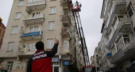 ELAZIĞ BELEDİYESİ İTFAİYE EKİPLERİ 7/24 GÖREV BAŞINDA