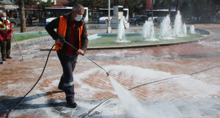 ELAZIĞ'DA KORONAVİRÜSE KARŞI DEZENFEKSİYON ÇALIŞMALARI