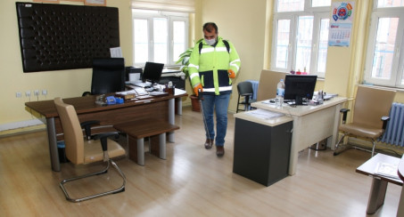 ELAZIĞ BELEDİYESİ'NDEN OKULLARDA DEZENFEKTE ÇALIŞMASI