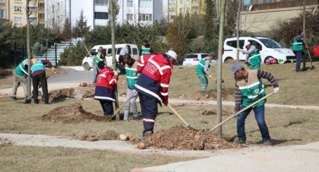 HİLALKENT MAHALLESİ, TEMATİK PARKINA KAVUŞUYOR