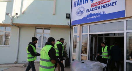 ELAZIĞ BELEDİYESİ DEPREMZEDELERİN YANINDA