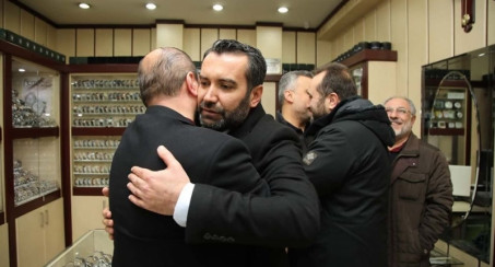 BAŞKAN ŞERİFOĞULLARI, GAZİ CADDESİ ESNAFINI ZİYARET ETTİ