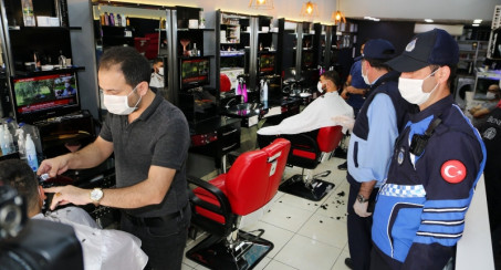 ELAZIĞ BELEDİYESİ ZABITA EKİPLERİNDEN BERBER VE KUAFÖR SALONLARINA DENETİM