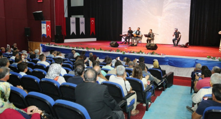 BKM'DE YUKARI FIRAT TÜRKÜLERİ SESLENDİRİLDİ