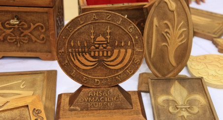 EBEGEM'DEN BAYANLARA EL SANATLARI KURSU