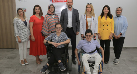 Engelsiz Yaşam Merkezi'nde Özel Gereksinimli Bireylerin Ailelerine Yönelik Seminer Düzenlendi