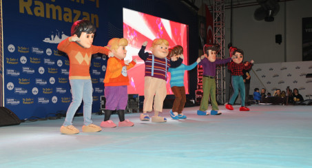 SEVİLEN ÇİZGİ FİLM KARAKTERİ RAFADAN TAYFA MİNİKLERLE BULUŞTU