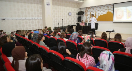 BELEDİYE PERSONELİNE MEME KANSERİ FARKINDALIK SEMİNERİ