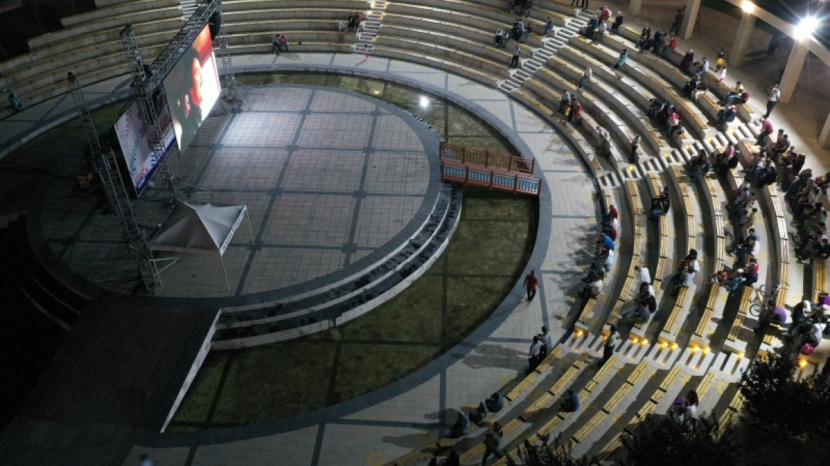 Açık Hava Sineması Etkinlikleri Sürüyor