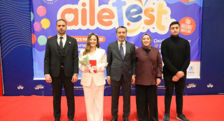 Başkan Şerifoğulları, AileFest'te Ailelerle Buluştu Genç Çiftin Nikahını Kıydı