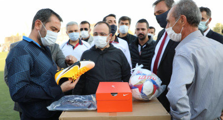 Başkan Şerifoğulları: 'Amatör Spor Kulüplerimize Geleneksel Malzeme Yardımlarımız Devam Ediyor'