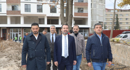 Başkan Şerifoğulları, İnşa Çalışmaları Devam Eden Zabıta Karakolu ve Cemiloğlu Parkı'nda İncelemelerde Bulundu