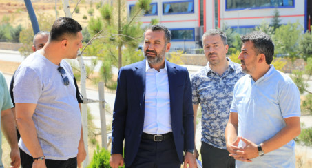 Başkan Şerifoğulları 'Mahalle Ayrımı Gözetmeden Şehrimizin Her Köşesine Hizmet Götürüyoruz'