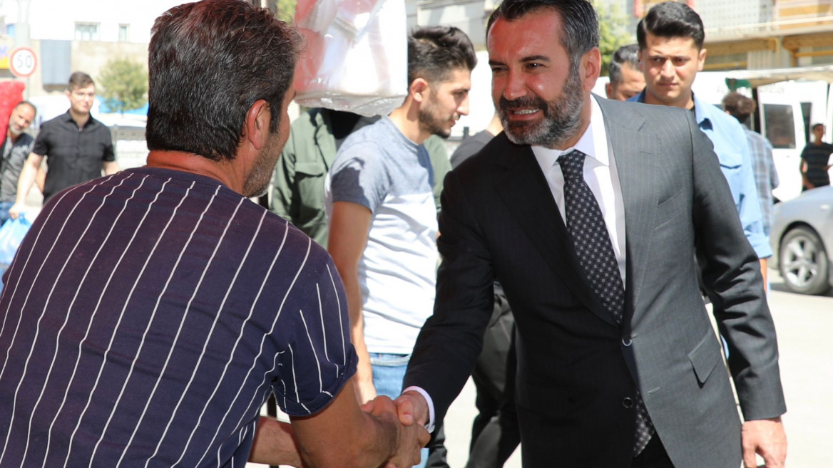 Başkan Şerifoğulları, Mahalle Gezilerini Sürdürüyor