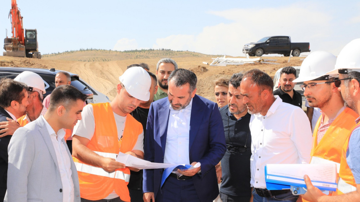 BAŞKAN ŞERİFOĞULLARI, SAHA ÇALIŞMALARINI SÜRDÜRÜYOR