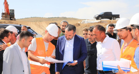 BAŞKAN ŞERİFOĞULLARI, SAHA ÇALIŞMALARINI SÜRDÜRÜYOR