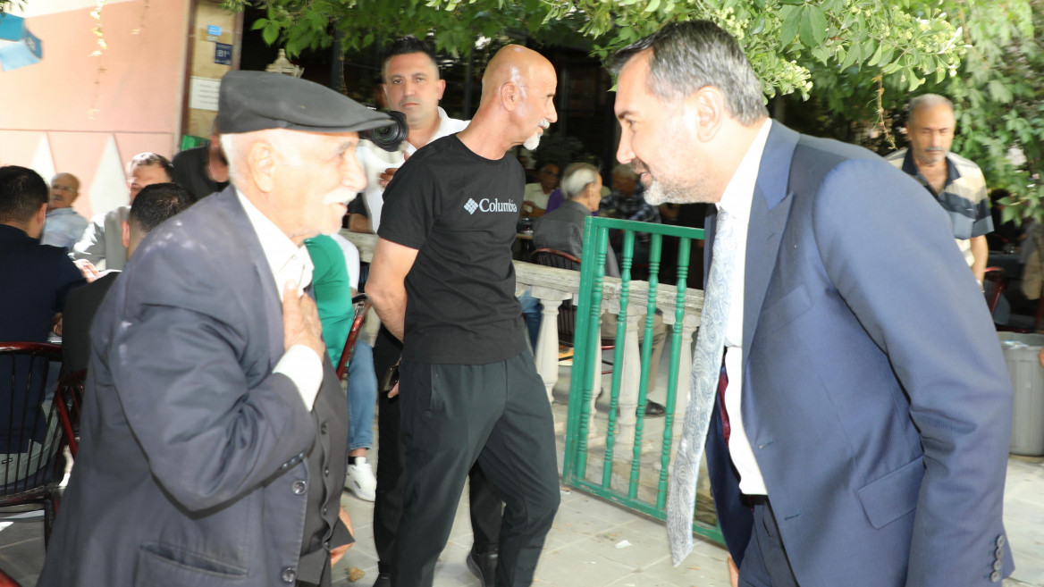 Başkan Şerifoğulları, Şehit İlhanlar Caddesi'nde İncelemelerde Bulundu