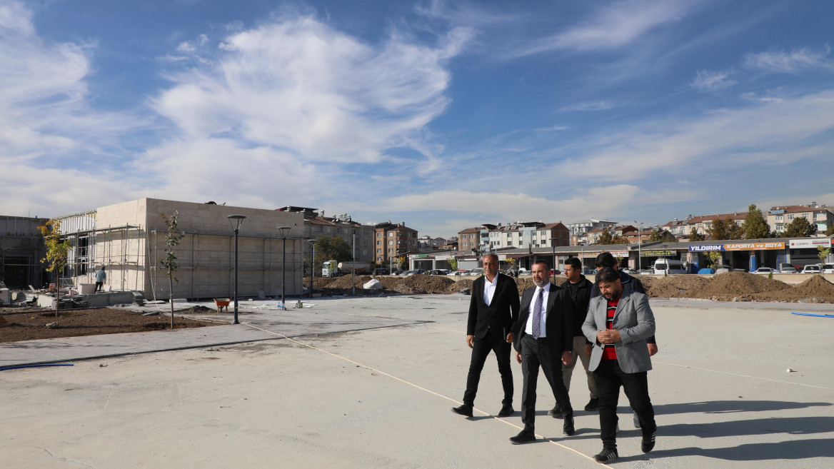 Başkan Şerifoğulları Seksenler Sokağı'nda İncelemelerde Bulundu