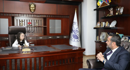 Başkan Şerifoğulları, Ulusal Egemenlik Ve Çocuk Bayramı Kapsamında Öğrencilerle Bir Araya Geldi