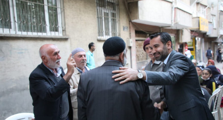 Başkan Şerifoğulları Üniversite Mahallesi Sakinleriyle İftar Yaptı