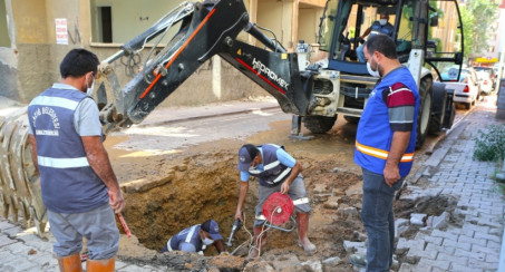 BELEDİYE EKİPLERİ SU ARIZALARINA HEMEN MÜDAHALE EDİYOR