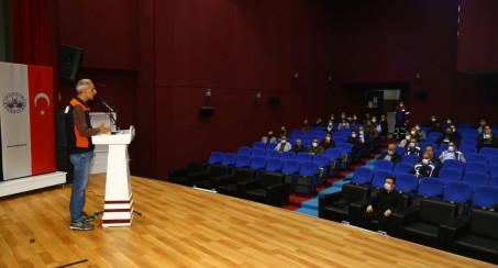 Belediye Personeline Afet Eğitimi Semineri