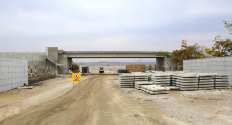 Belediye Yeni Bağlantı Yolları Yapmaya Devam Ediyor