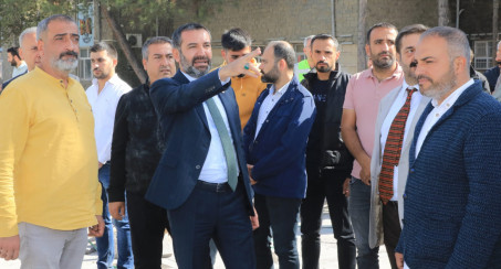 Cumhuriyet Meydanı Açılışa Hazırlanıyor