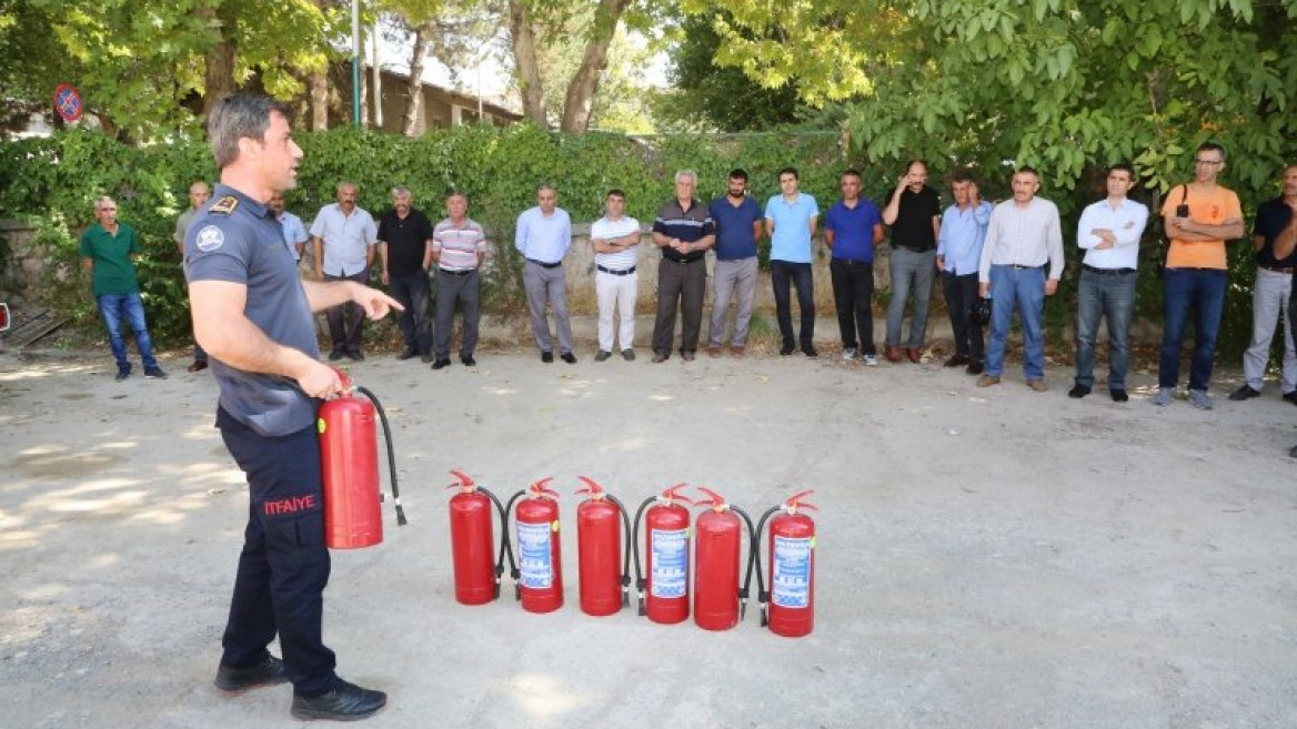 İTFAİYEDEN DSİ PERSONELİNE YANGIN TATBİKATI