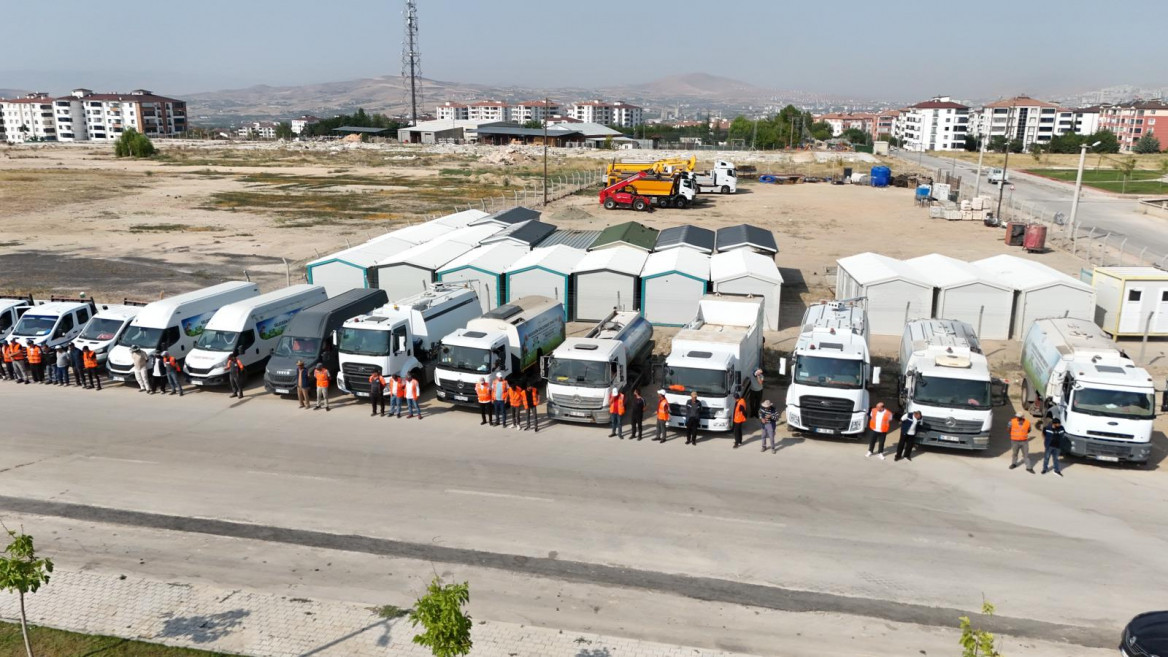 Doğukent Mahallesi'nde Elazığ Belediyesi Tarafından Kapsamlı Temizlik Çalışması Yapıldı