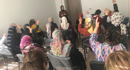 Ebegem Kursiyerlerine Aile İçi İletişim Konulu Seminer Düzenlendi