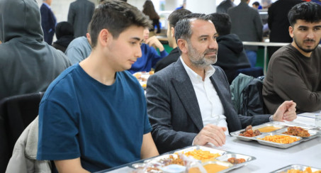 Elazığ Belediyesi, 5 Bin Öğrenci İçin İftar Programı Düzenledi