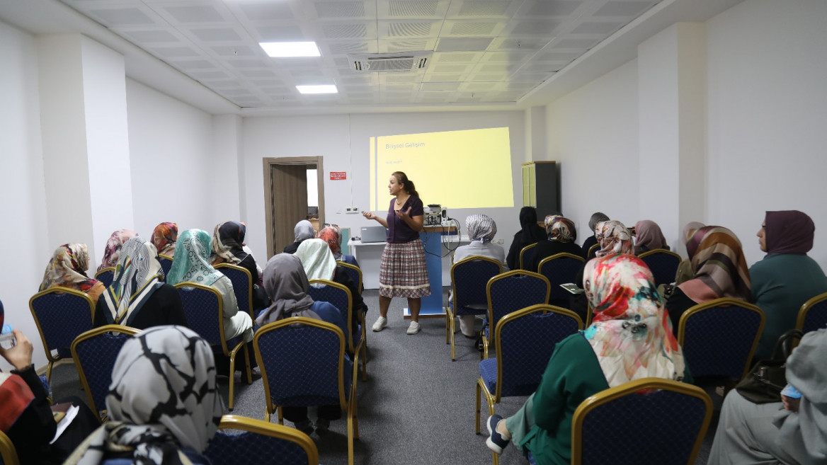 Elazığ Belediyesi ADEM'den 'Erken Çocukluk Dönemi Eğitimi'