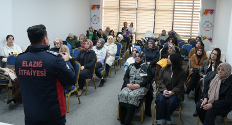 ELAZIĞ BELEDİYESİ ANNE ÇOCUK AKADEMİSİ, EĞİTİMLERİNE DEVAM EDİYOR