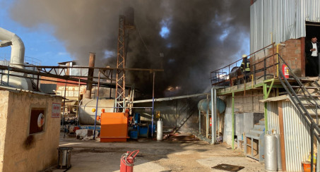 ELAZIĞ BELEDİYESİ ASFALT ŞANTİYESİNDE ÇIKAN YANGIN SÖNDÜRÜLDÜ