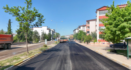 Elazığ Belediyesi Asfalt Yenileme Çalışmalarını Sürdürüyor