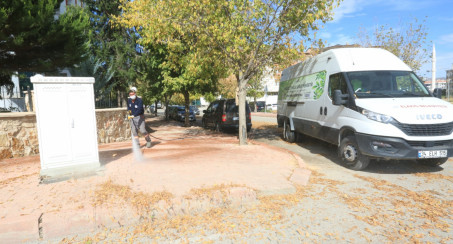 Elazığ Belediyesi, Ataşehir Mahallesi'nde Temizlik Çalışması Yaptı