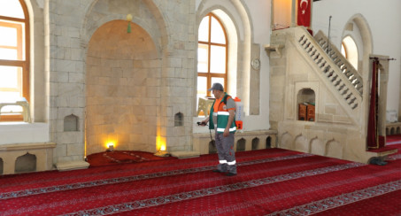 Elazığ Belediyesi Bayram Öncesi Şehir Genelinde Temizlik Çalışması Yaptı