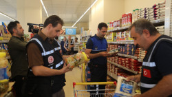Elazığ Belediyesi, Bayram Öncesi Zincir Marketler ve AVM'leri Denetledi